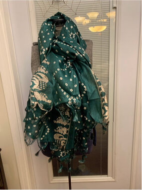 Women's Unbranded Green & Beige Elephant Print Scarf One Size